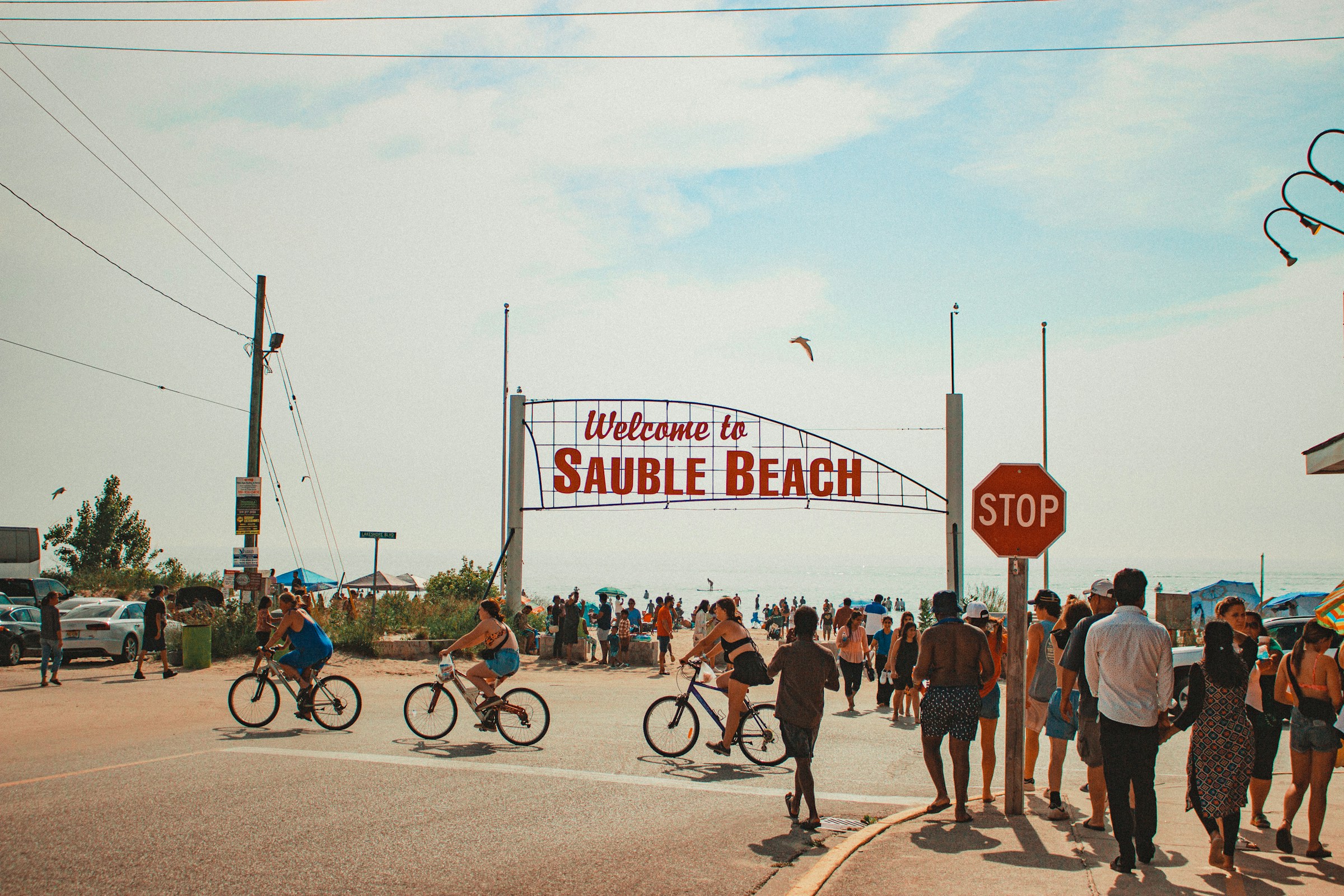 Hotter and longer summers with each passing year are drawing more people to Canada’s shores. The coastline of Ontario is now emerging as the Canadian Riviera, attracting crowds of tourists for several months each year.